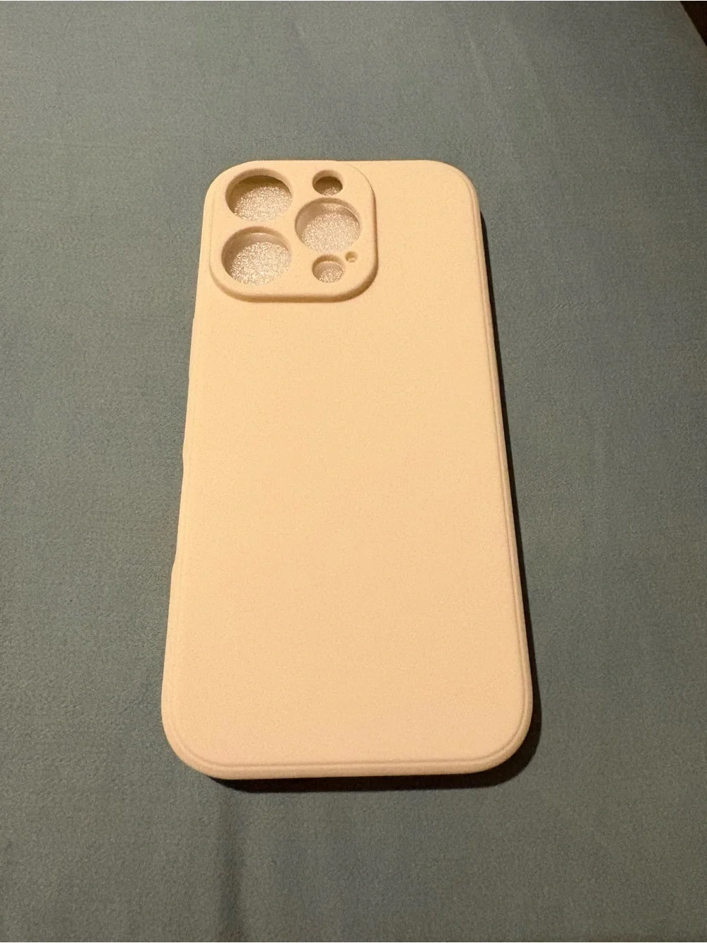 iPhone 16 Silicone Case with Tempered Glass Screen Protector - Cream